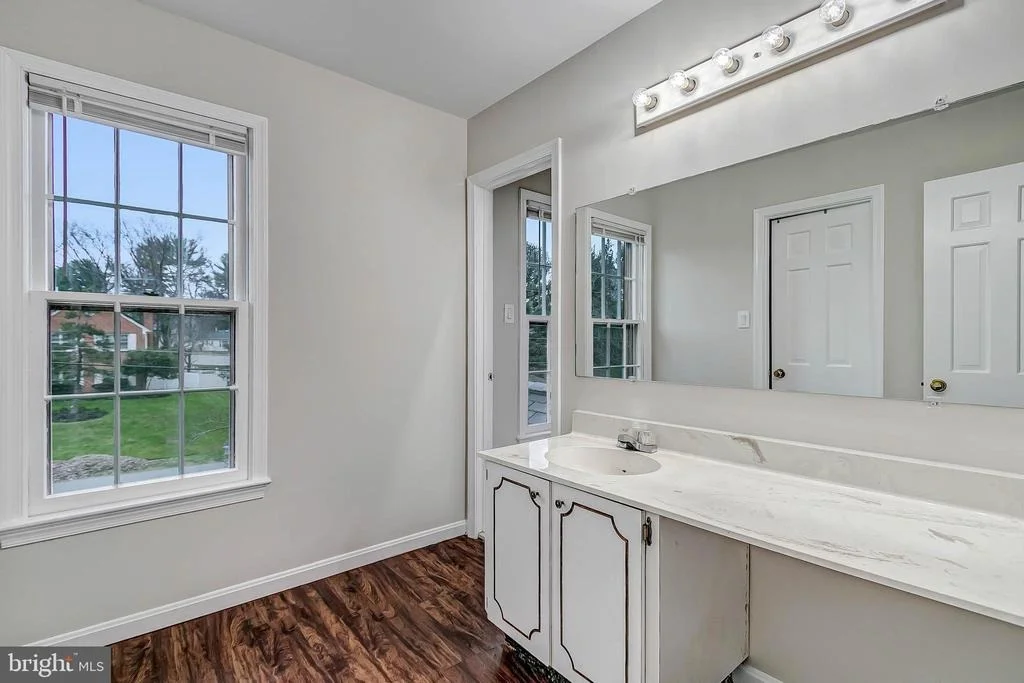Photo of 2608 VILLAGE LANE