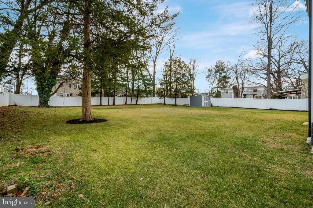 Photo of 8709 YORKSHIRE LANE
