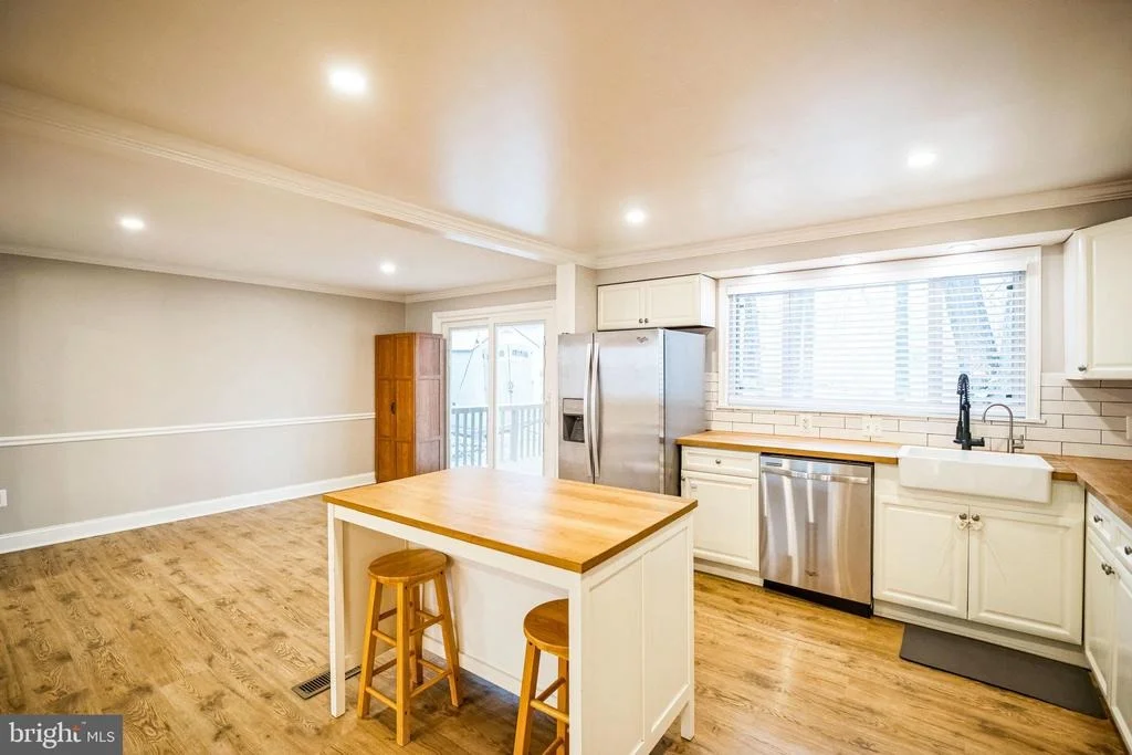 Photo of 16080 DEER PARK DRIVE
