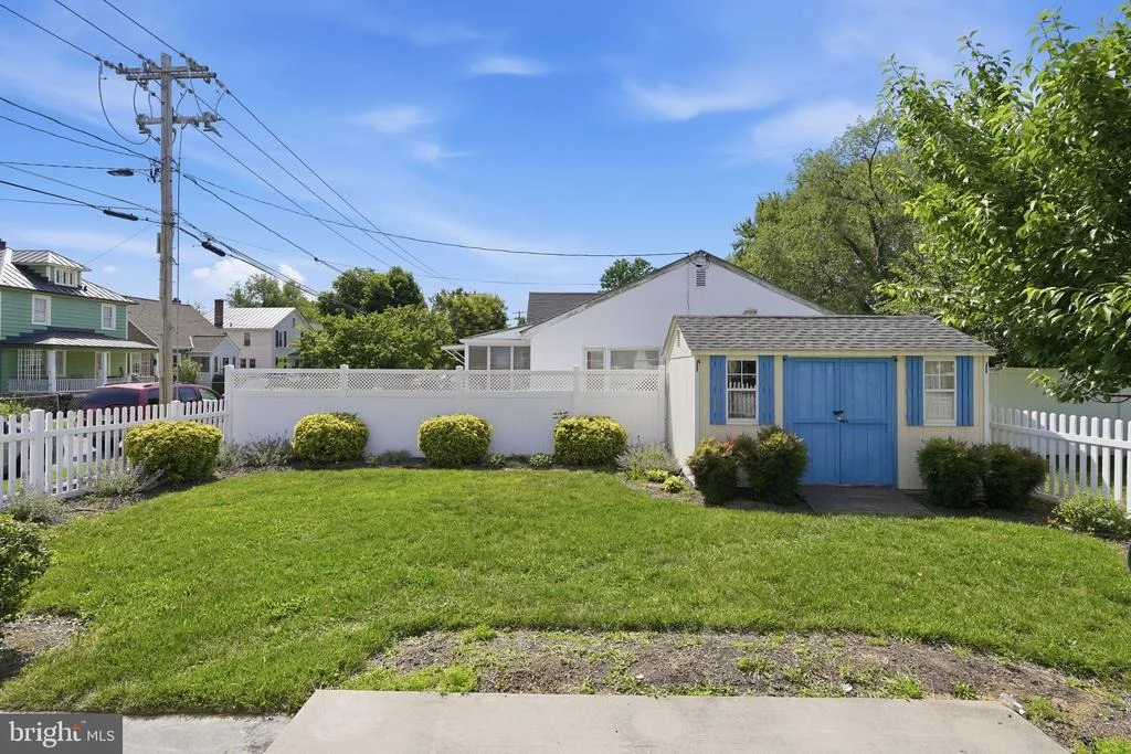 Photo of 601 GRAY AVENUE