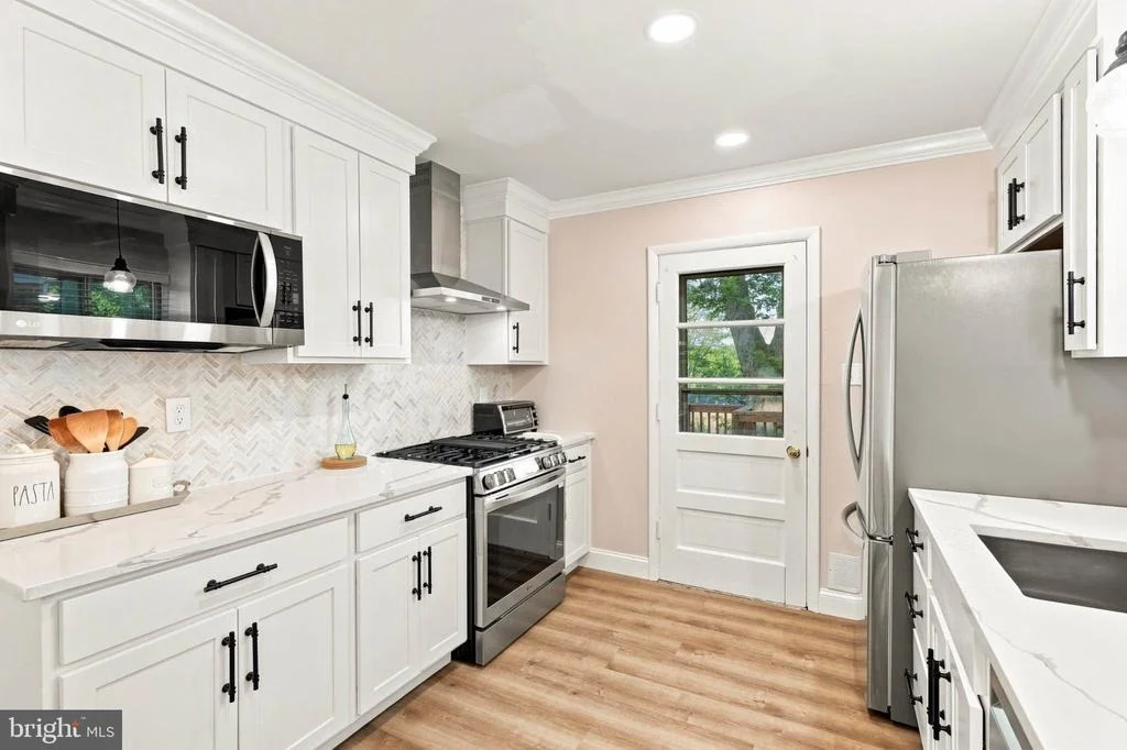 Photo of 13308 DAUPHINE STREET
