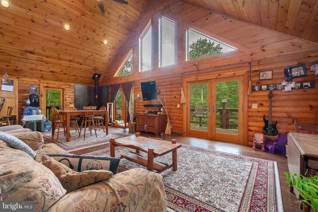 Photo of 995 BETTS LANE
