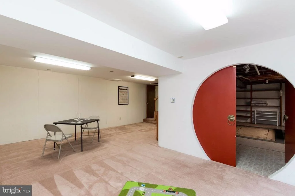 Photo of 9609 PODIUM DRIVE