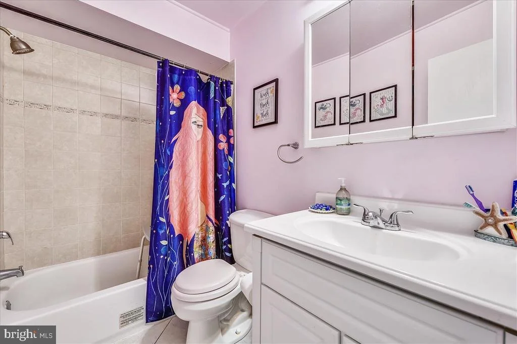 Photo of 9808 GREENVIEW LANE
