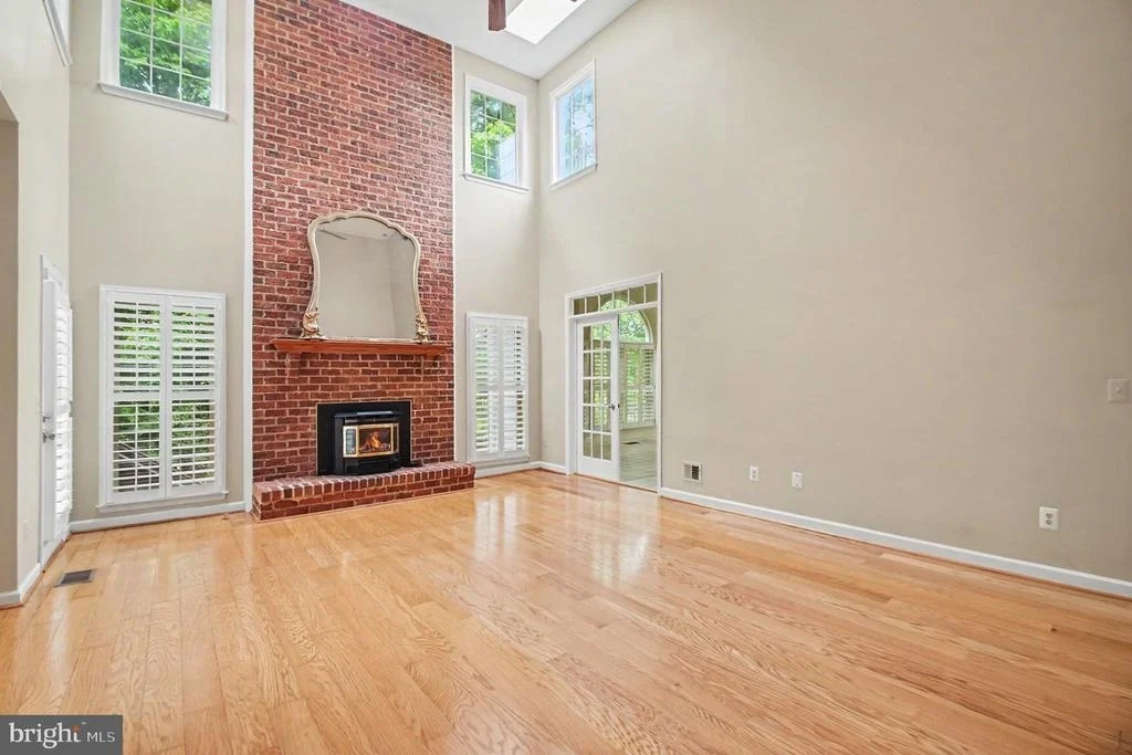 Photo of 7182 BREWSTER LANE