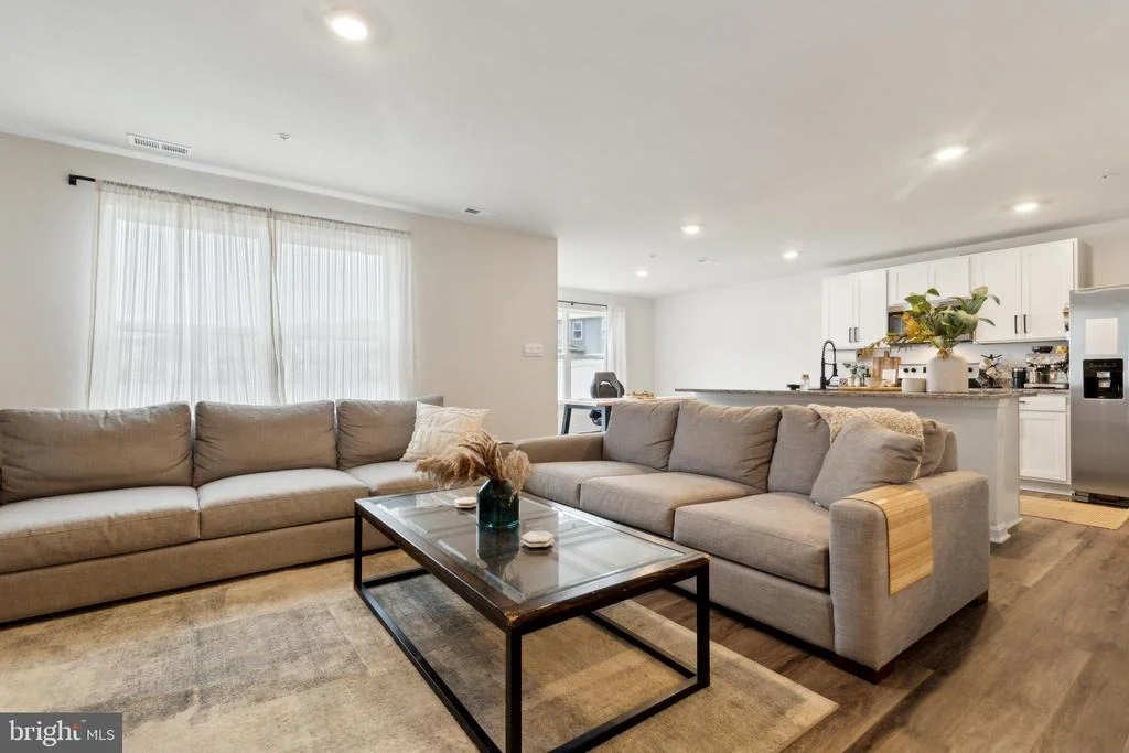 Photo of 298 FOREST EDGE AVENUE