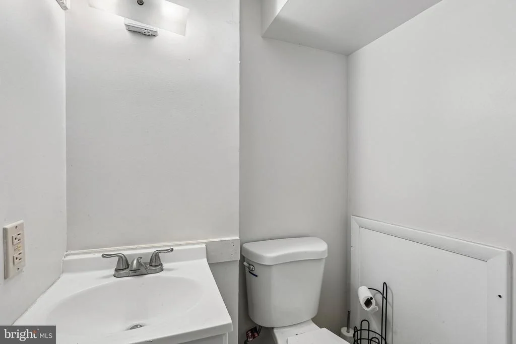 Photo of 422 BLOSSOM TREE DRIVE