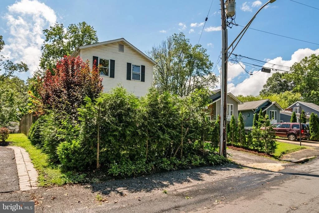 Photo of 1734 RIDGELY ROAD