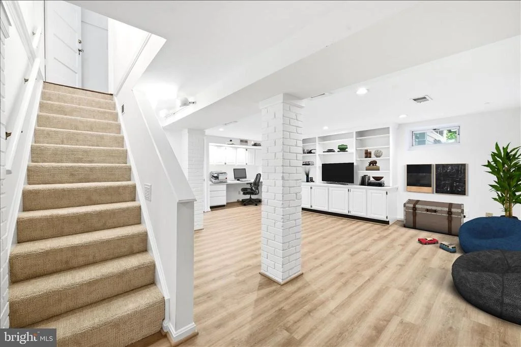 Photo of 7109 MEADOW LANE