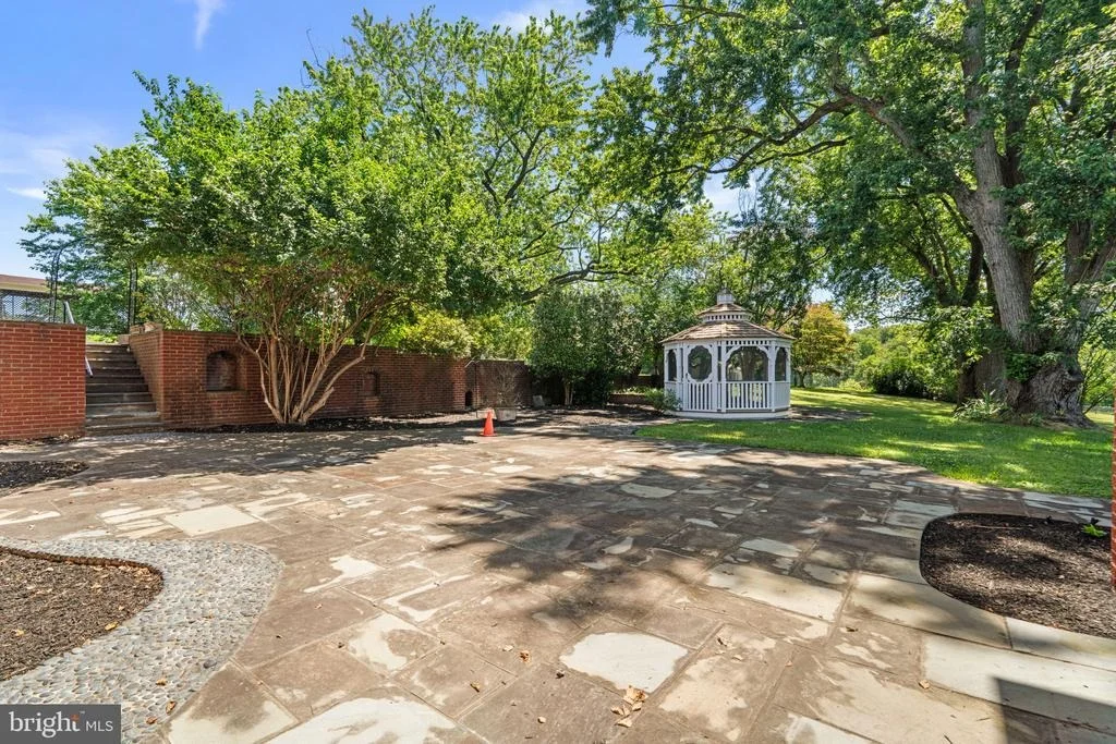 Photo of 18015 MUNCASTER ROAD