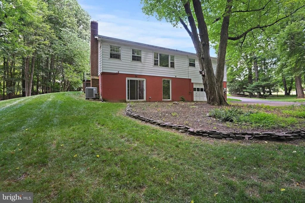 Photo of 3142 SEARSMONT PLACE