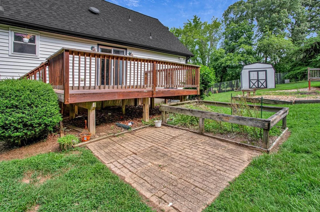 Photo of 8070 NURSERY ROAD