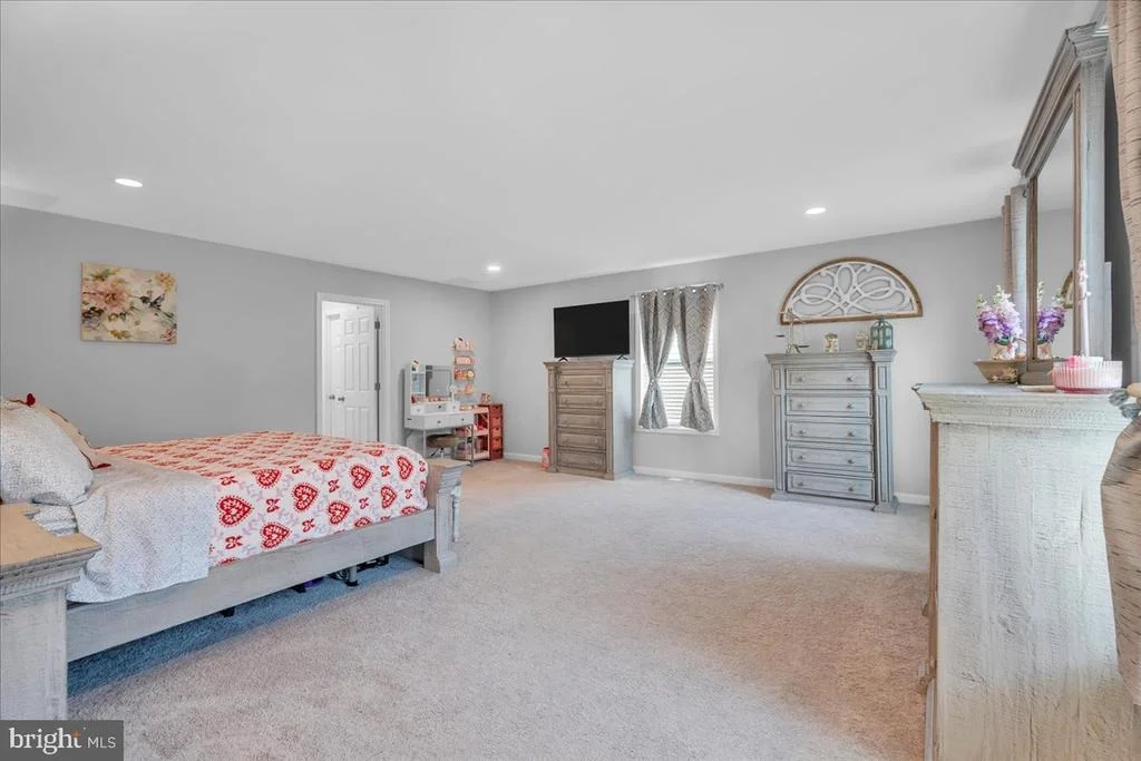 Photo of 546 JACKSON ROAD