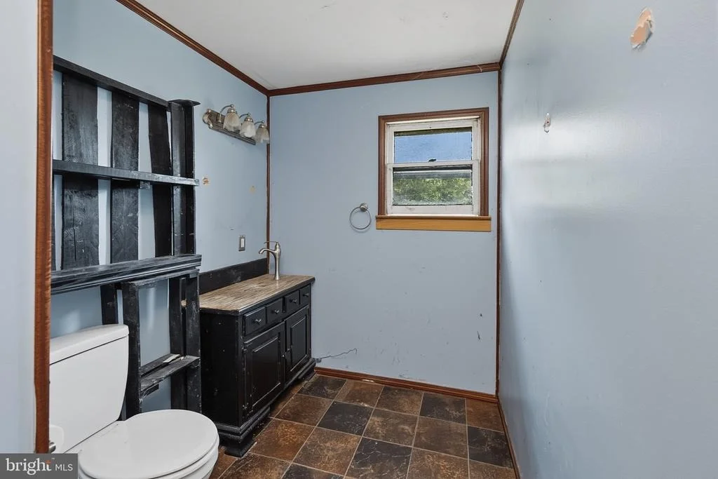 Photo of 828 LEE ROAD