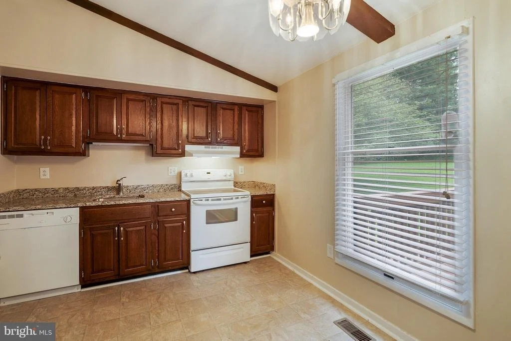 Photo of 6017 RIVER MEADOWS DRIVE