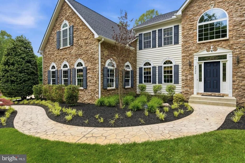 Photo of 3820 LEAFCREST COURT