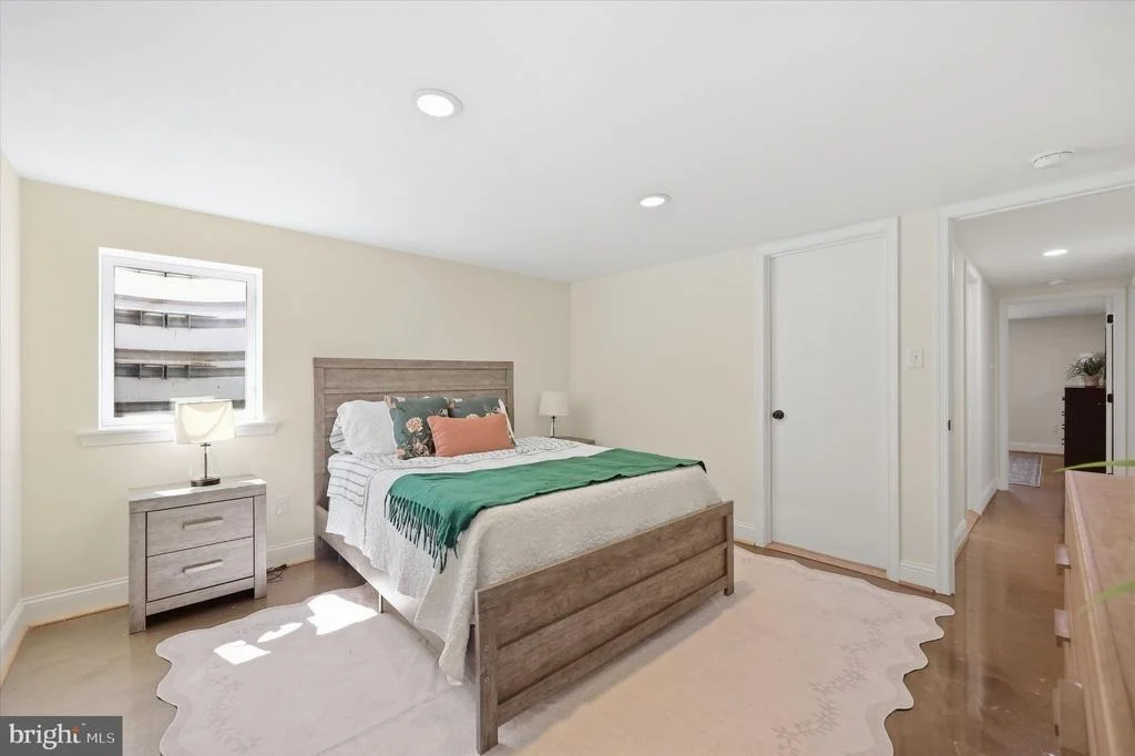 Photo of 403 W WILSON BOULEVARD