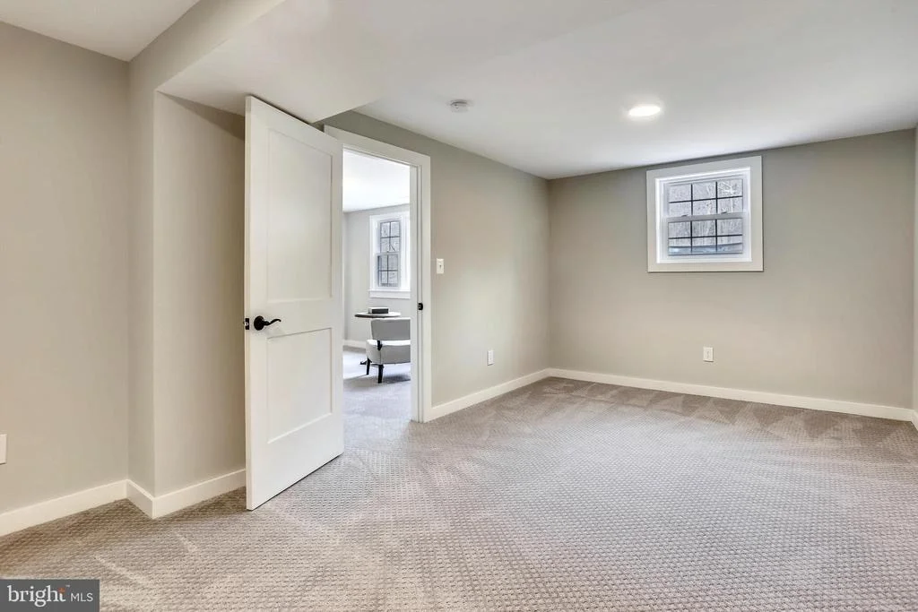 Photo of 2816 SHANANDALE DRIVE