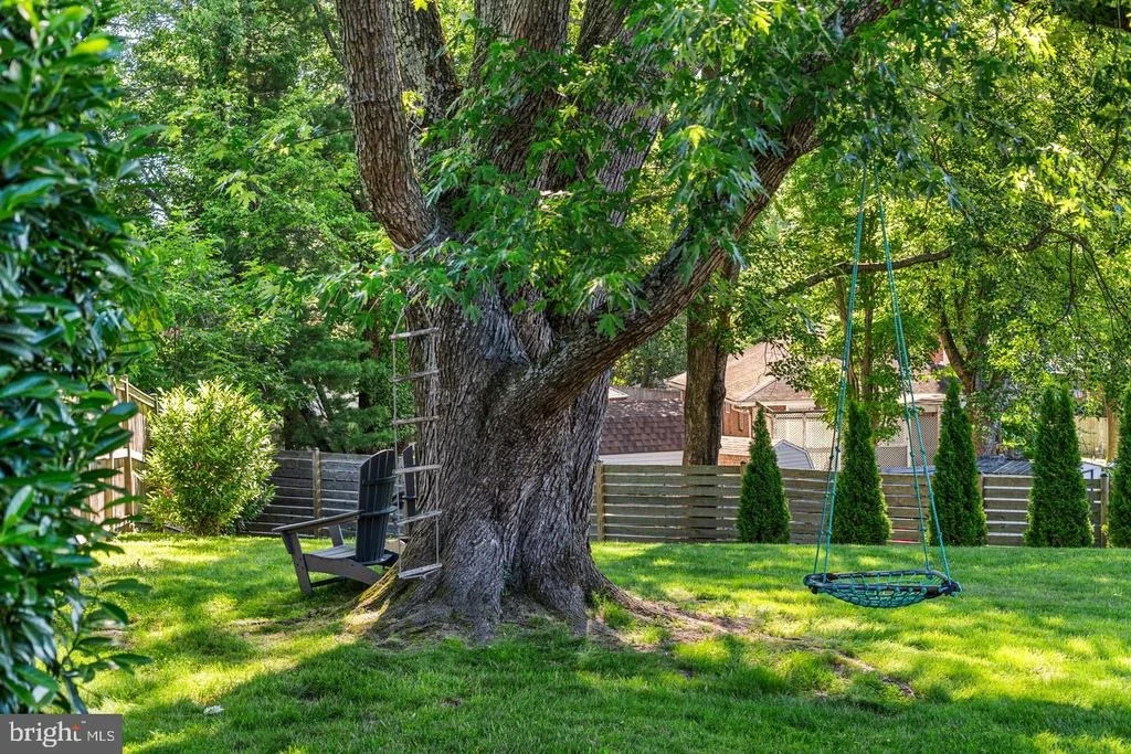 Photo of 2305 PEGGY LANE