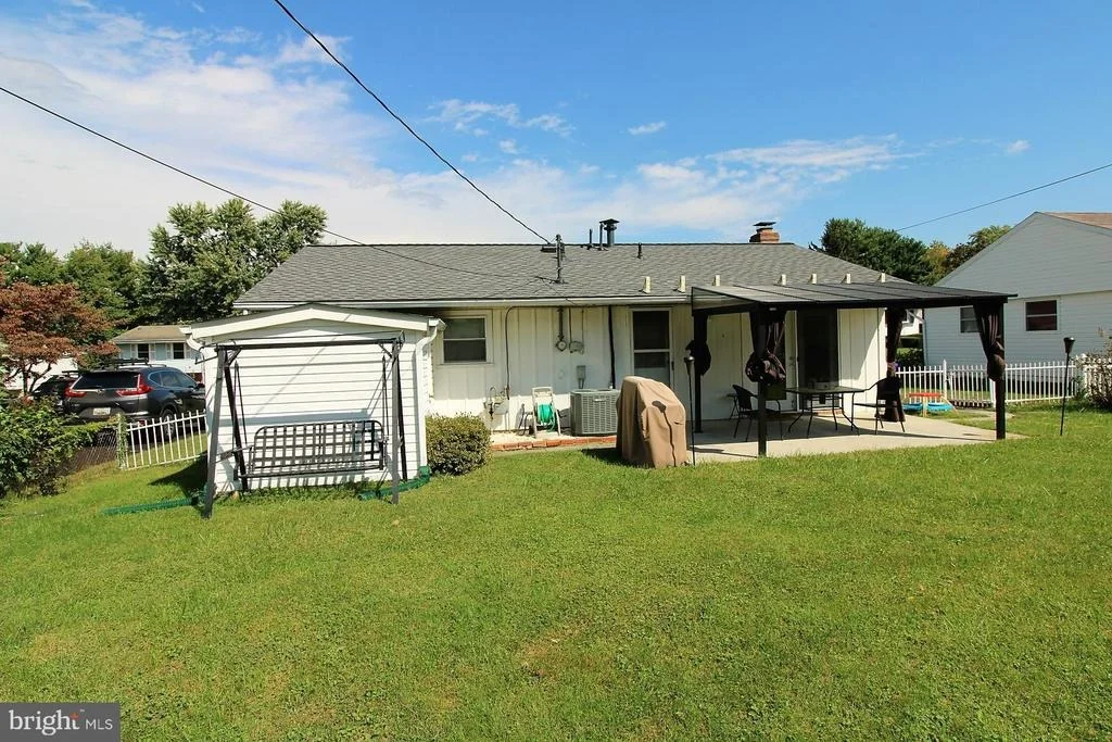 Photo of 276 PINOAK LANE