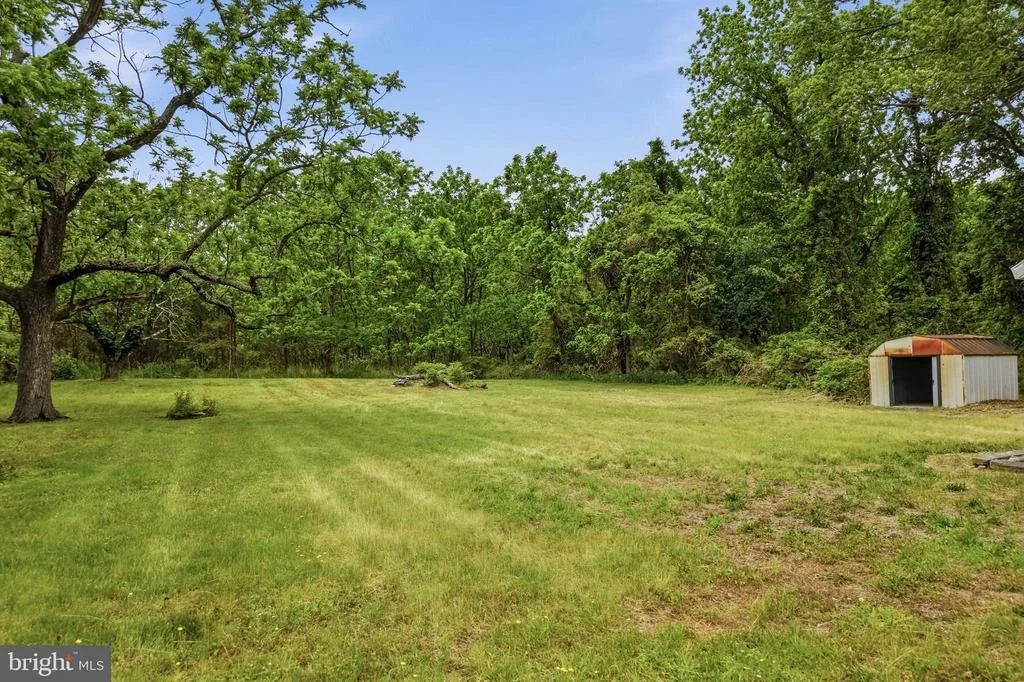 Photo of 523 HAY ROAD