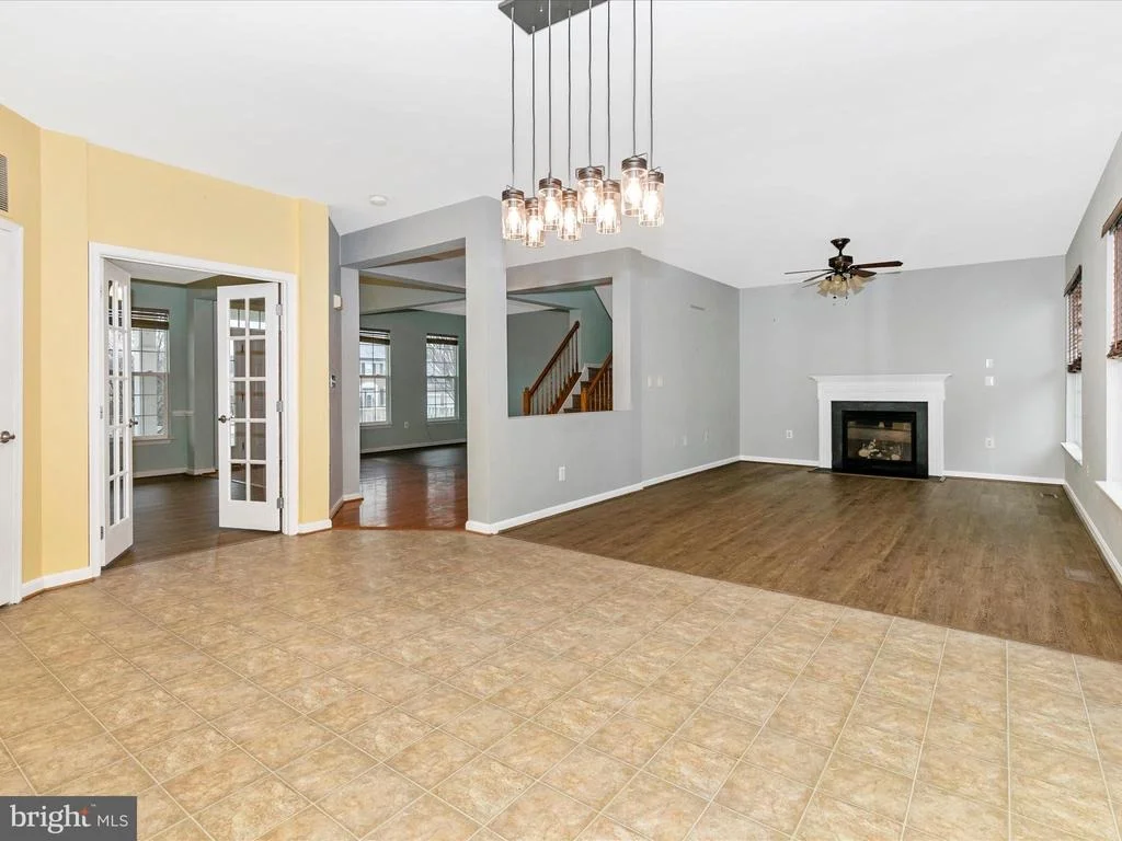 Photo of 605 CROSSOVER COURT