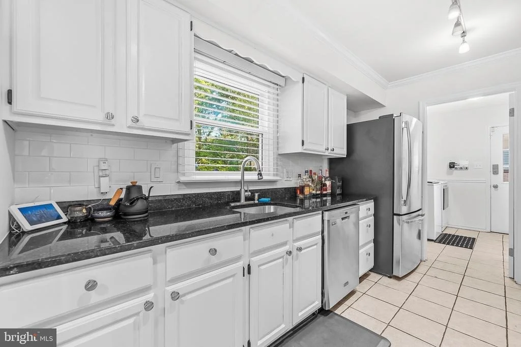 Photo of 6640 PARK HALL DRIVE