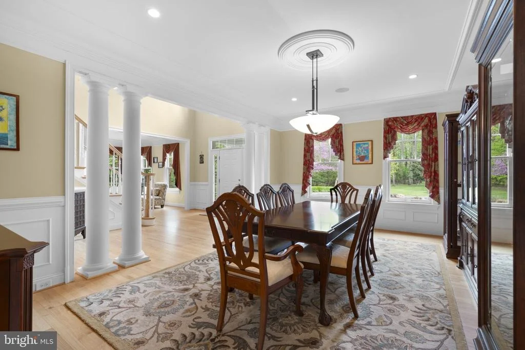 Photo of 370 EAGLE HILL ROAD