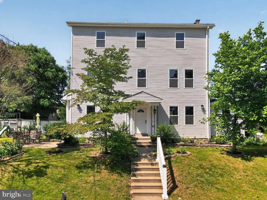 Photo of 270 WAYNE AVENUE