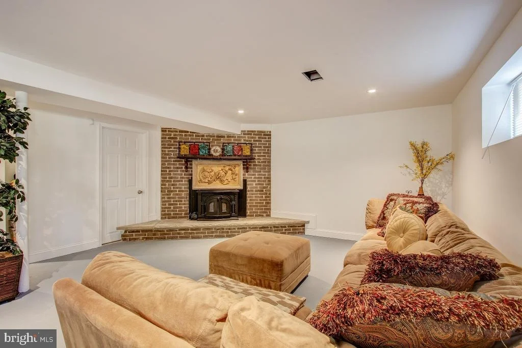 Photo of 14016 SCHAEFFER ROAD