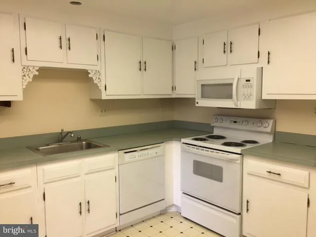 Photo of Unit 152A at 3500 FOREST EDGE DRIVE