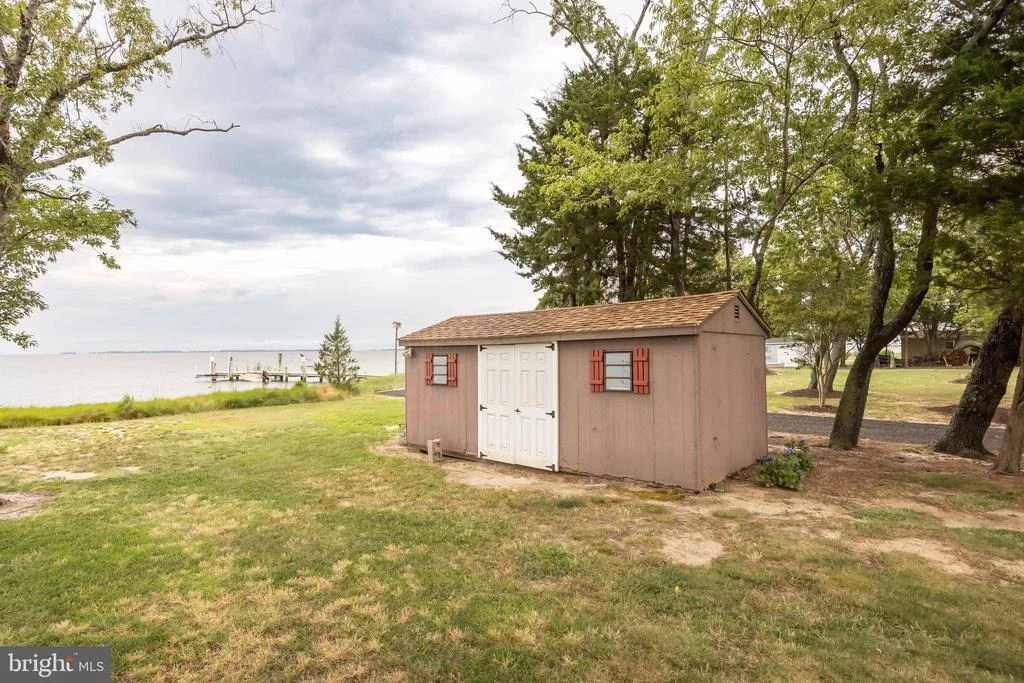 Photo of 7940 RIVERVIEW ROAD