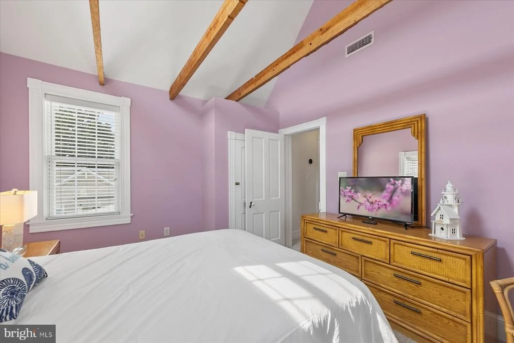 Photo of 16 DELAWARE AVENUE