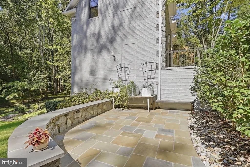 Photo of 8210 KINGSGATE ROAD