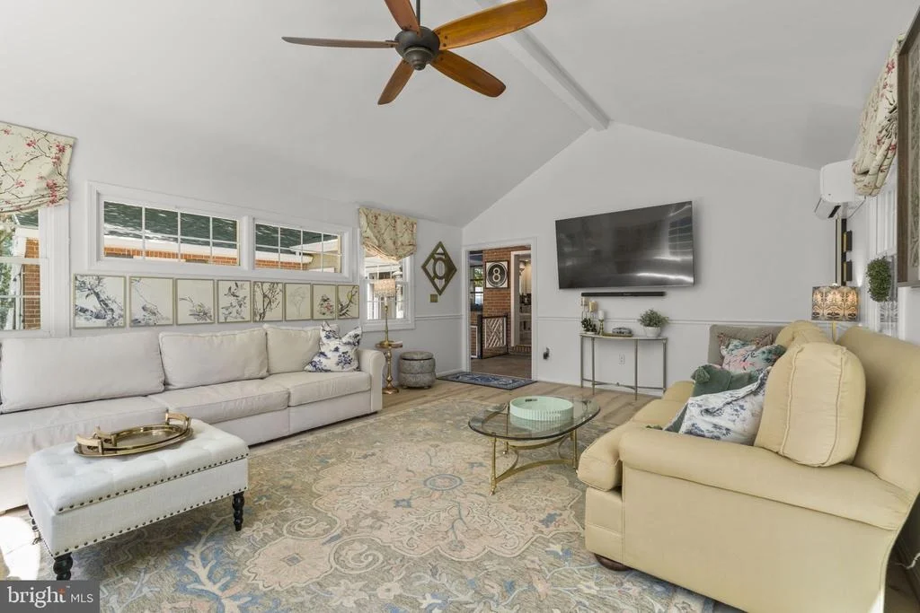 Photo of 9105 DUNLOGGIN ROAD