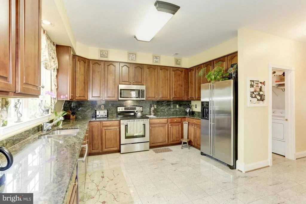 Photo of 5928 SPRING LEAF COURT