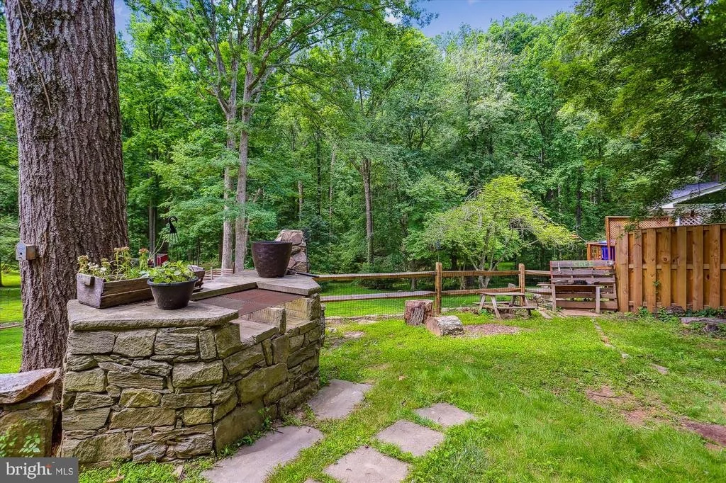 Photo of 11816 LONGDRAFT COURT