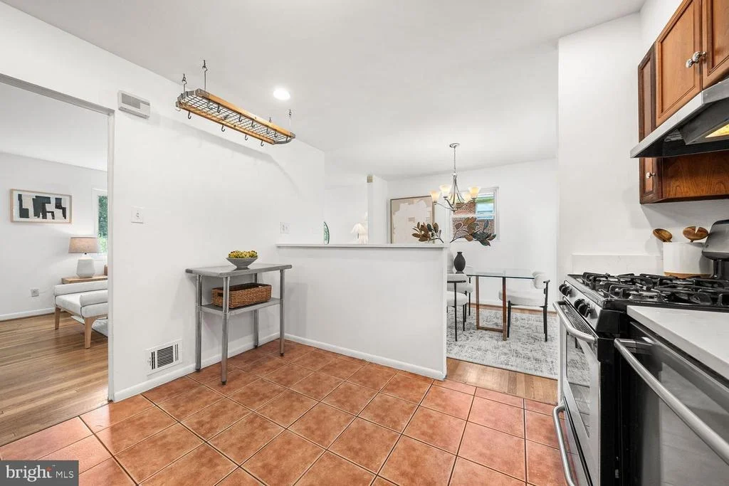 Photo of 2305 PEGGY LANE