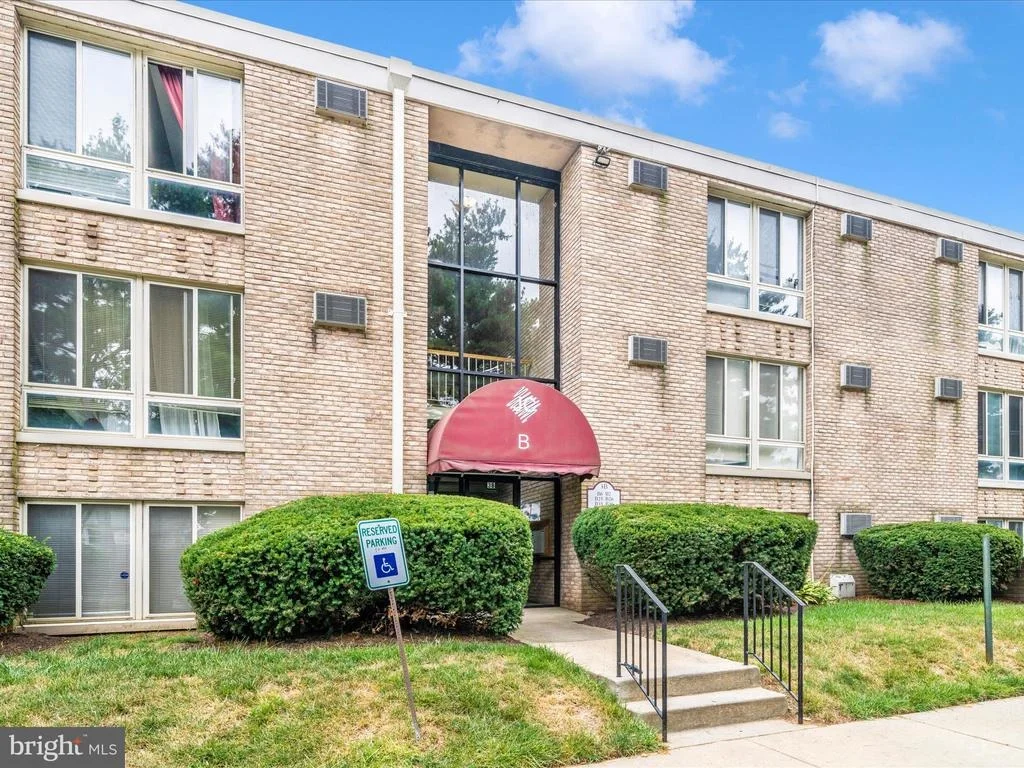 Photo of Unit B26 at 501 PROSPECT BOULEVARD