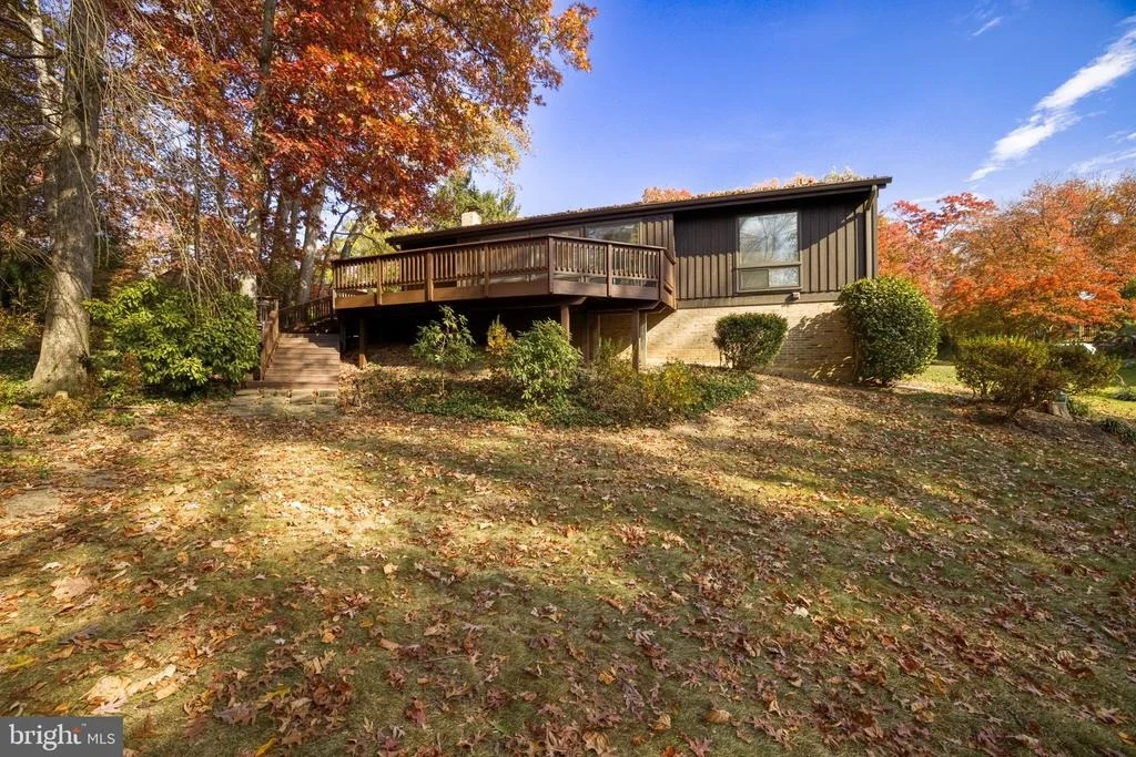 Photo of 8815 BURBANK ROAD