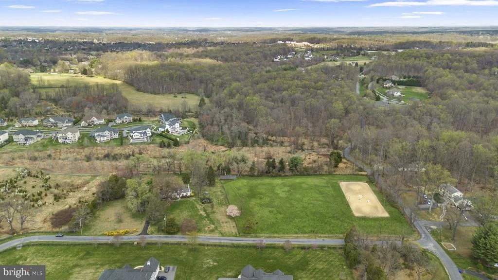 Photo of 16510 BATCHELLORS FOREST ROAD