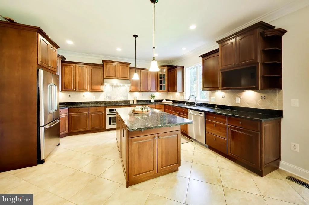 Photo of 6639 LOCUST WAY