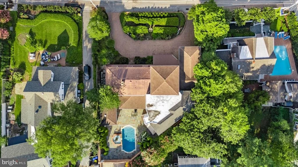 Photo of 20340 SILVER LAKE DRIVE