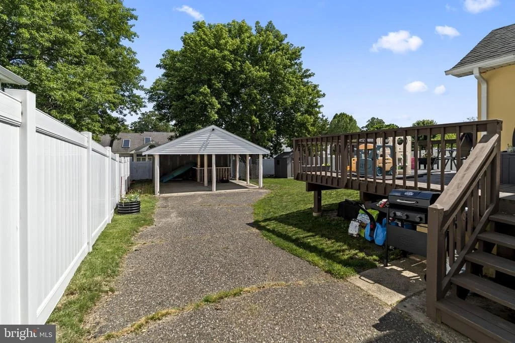 Photo of 425 FLORENCE AVENUE