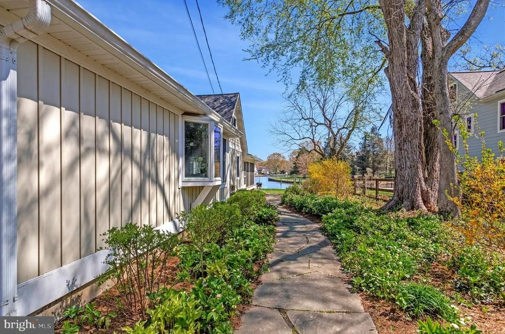 Photo of 1268 HAYES ROAD