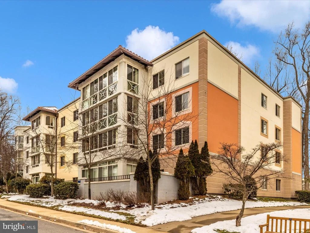 Photo of Unit 402 at 14809 PENNFIELD CIRCLE