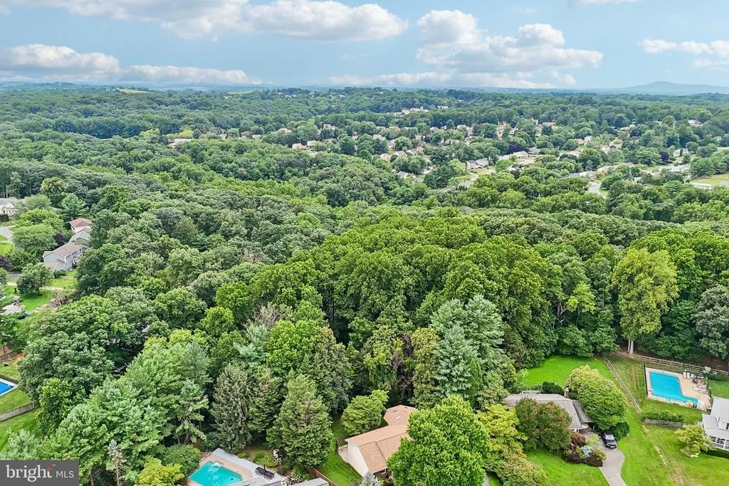 Photo of 24833 SHOWBARN CIRCLE