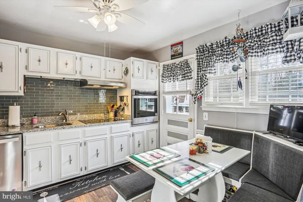 Photo of 8112 SENECA VIEW DRIVE