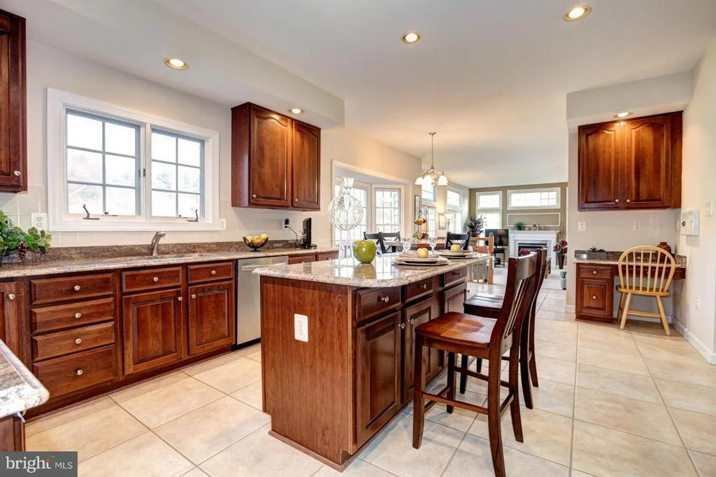 Photo of 16615 HARBOUR TOWN DRIVE