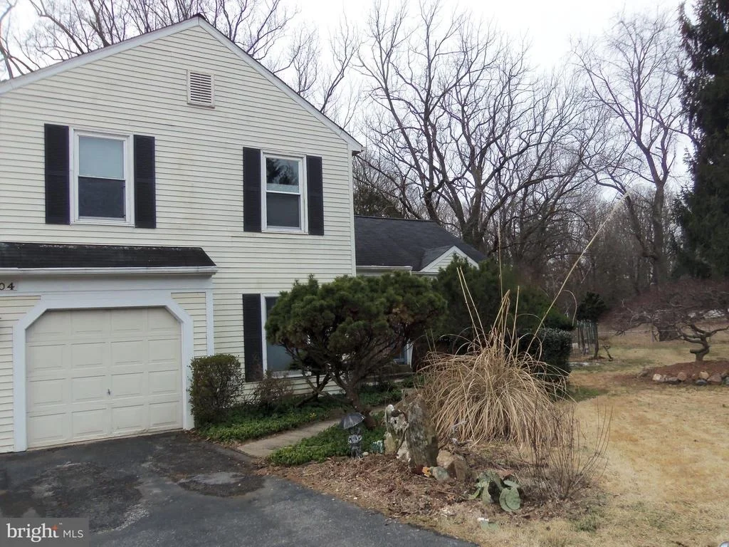 Photo of 13204 SHERWOOD FOREST DRIVE
